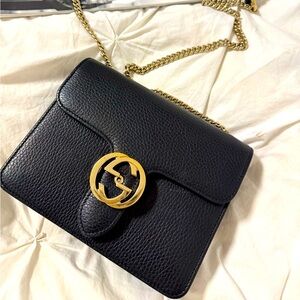Gucci Interlock crossbody bag with chain